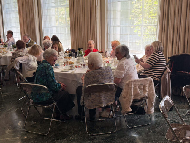 SBSTeaParty26_0012